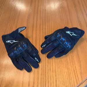 Alpinestars motorcycle gloves.